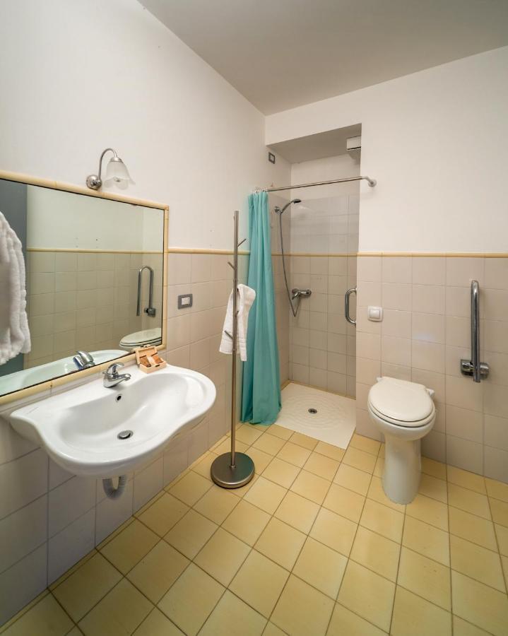 Recchi Franceschini Bike Hotel Last - Minute - Availability Montalto delle Marche Exteriér fotografie
